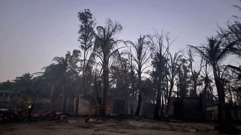 মধ্যরাতে সেন্টমার্টিনে ভয়াবহ আগুন, কয়েকটি রিসোর্ট পুড়ে ছাই